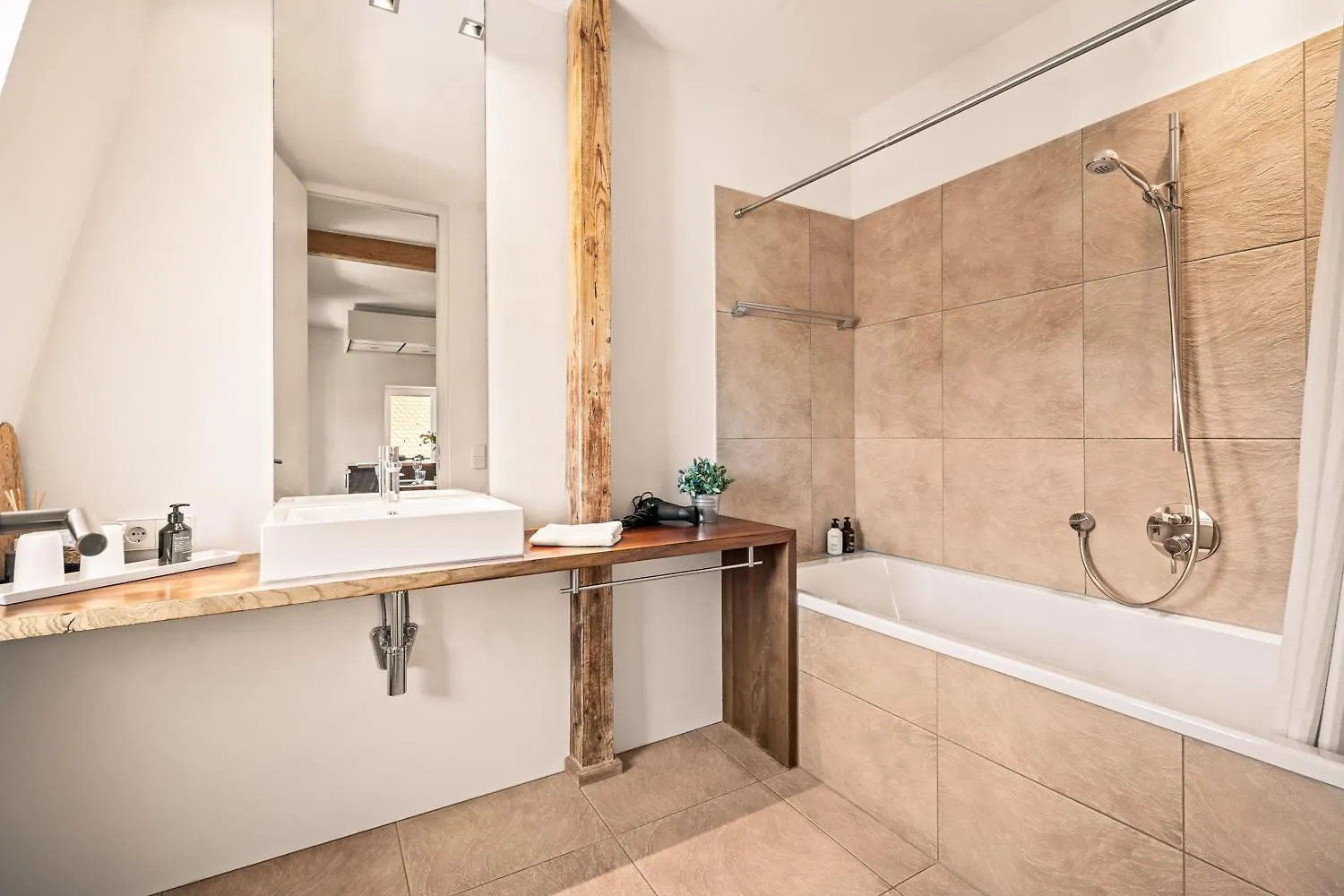 Apartment Ferienwohnung Insel-Loft - Maisonette Auf Der Insel, Exklusiv Mit Dachterrasse Lindau